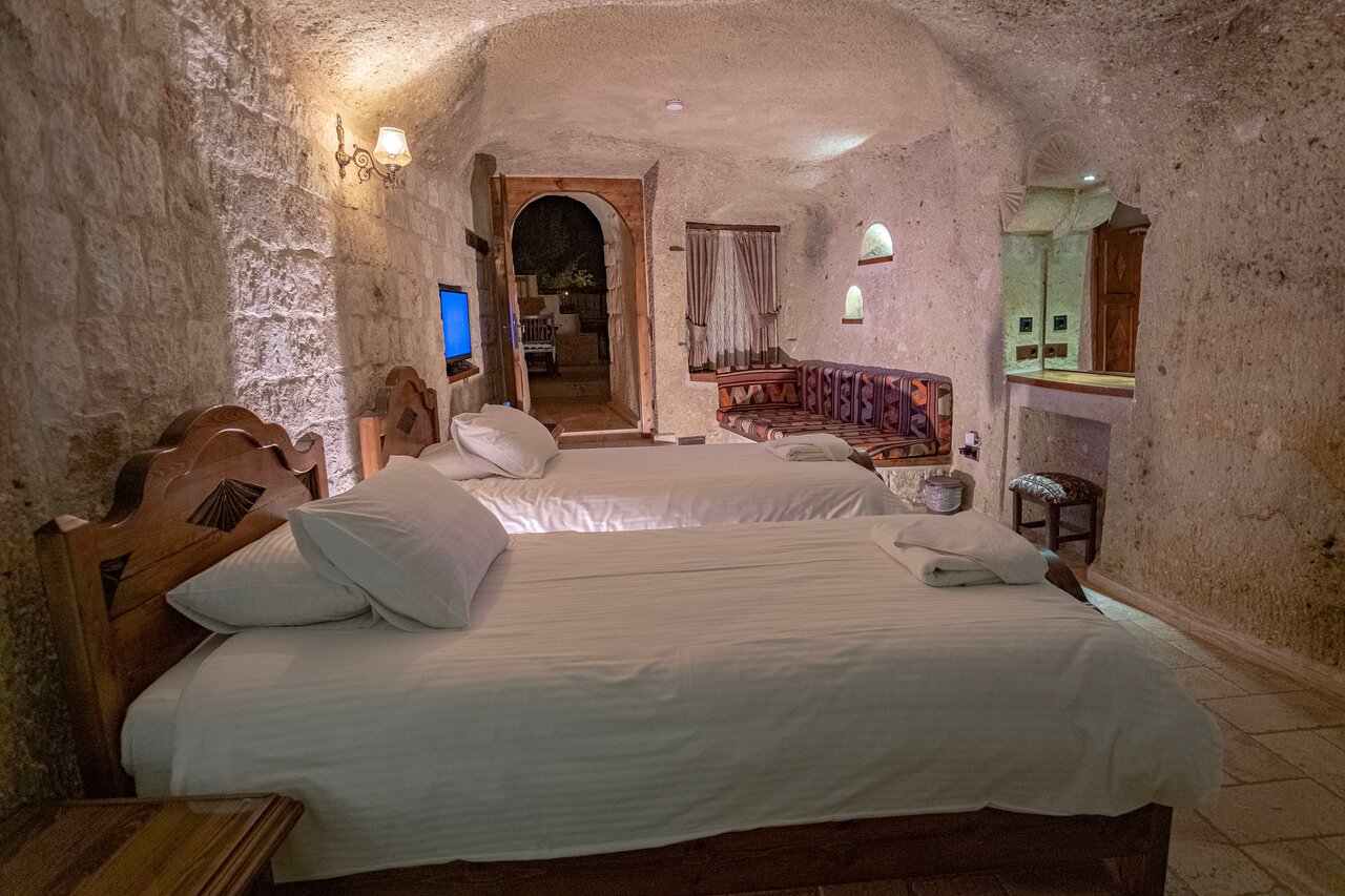 Kemerhan Cave Suites