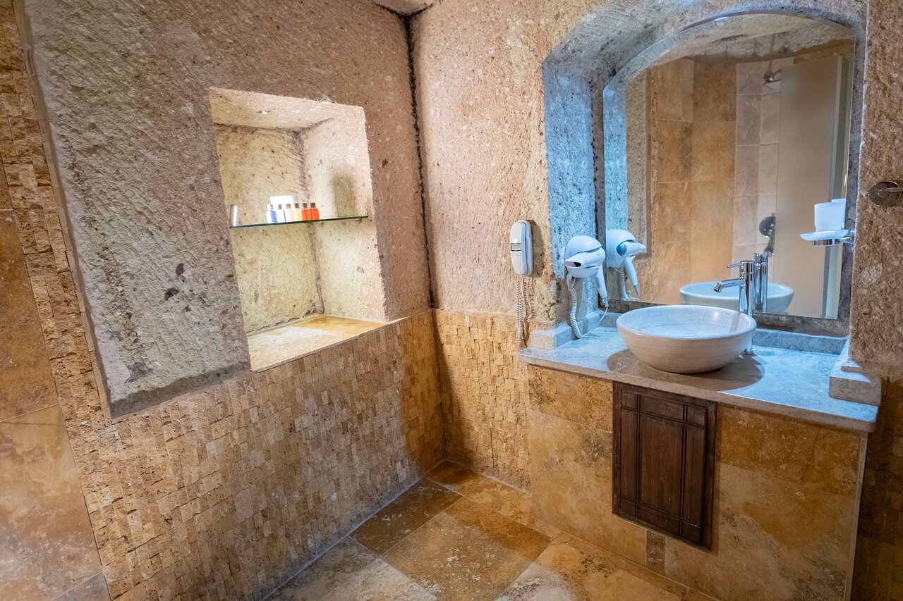 Kemerhan Cave Suites