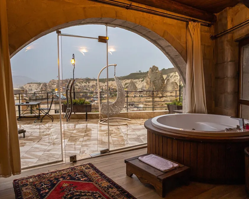 Divan Cave House