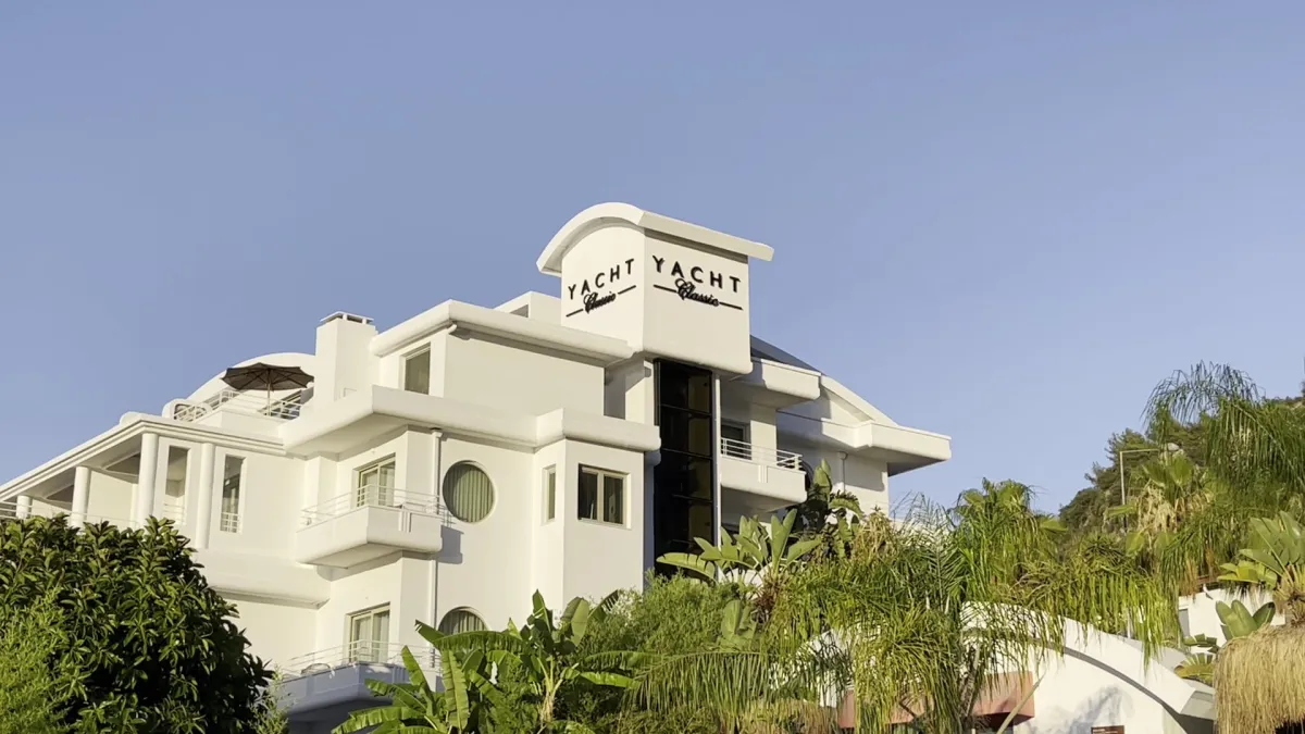 Yacht Classic Hotel