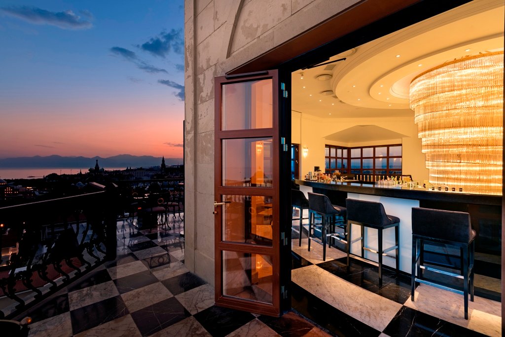Mardan Palace