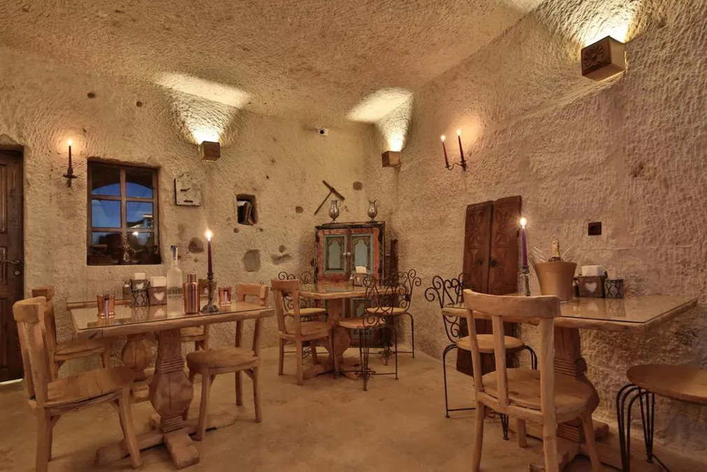 THE OWL CAVE HOUSE