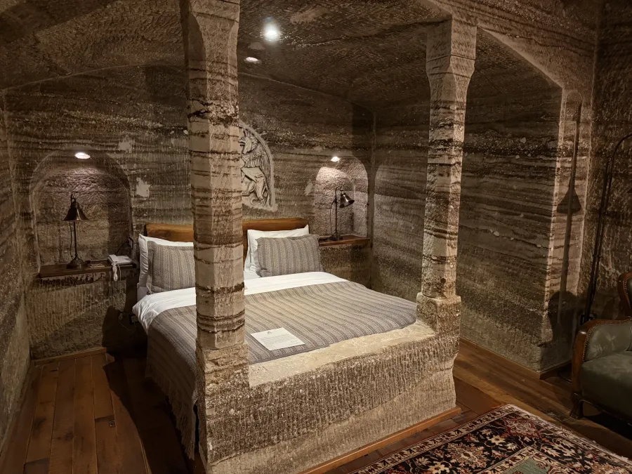 Sultan Cave Suites