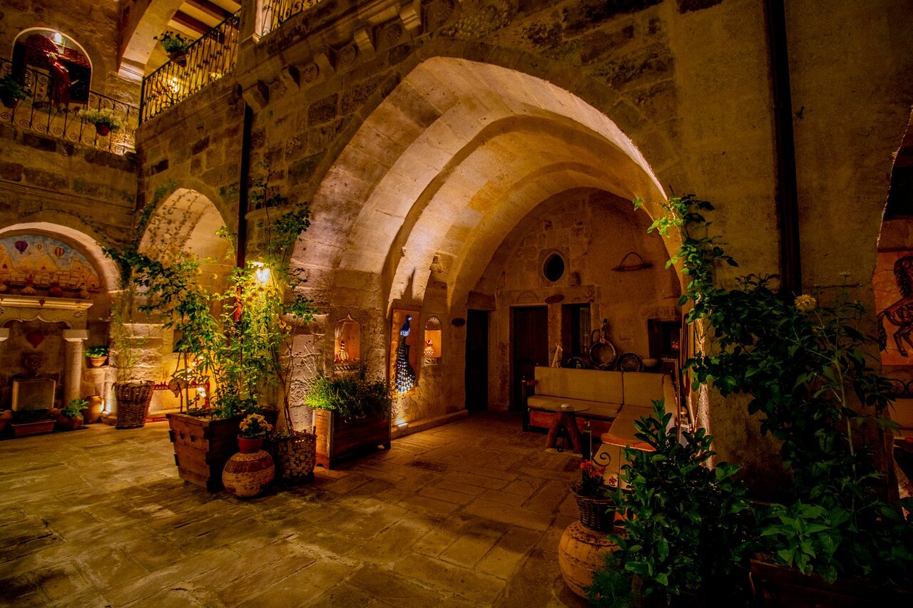 Aren Cave Hotel and Art Gallery