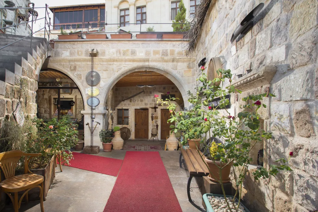 Cappa Rossa Cave Hotel