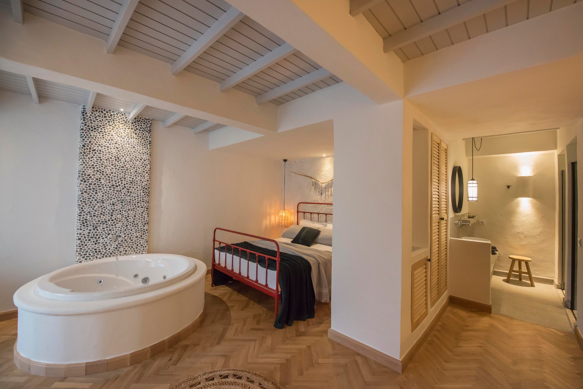 Yacht Boheme Hotel