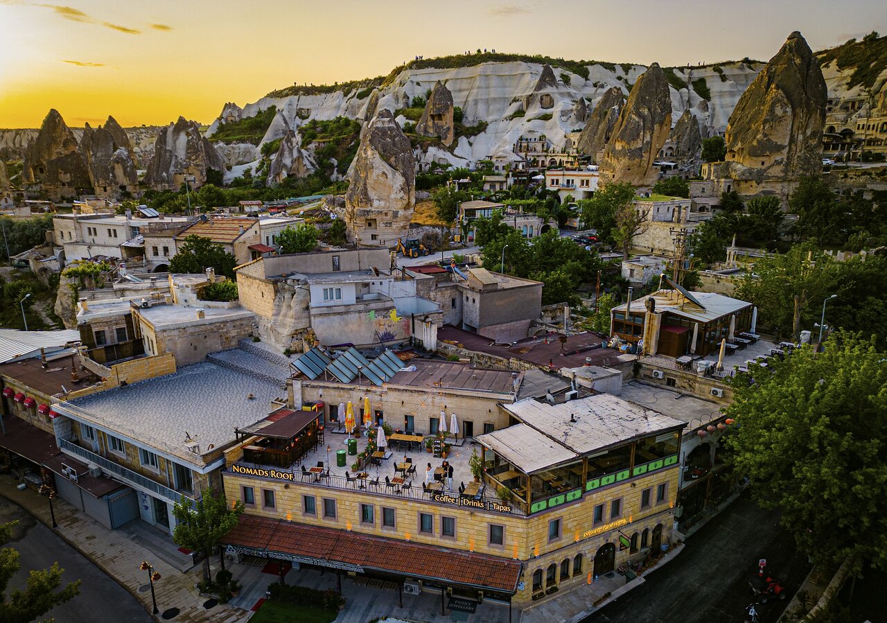 Nomads Cave Hotel & Rooftop