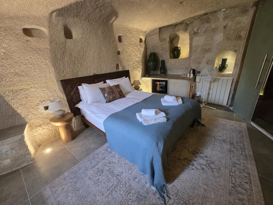 Potamia Cave Suites