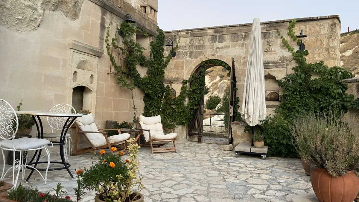 Potamia Cave Suites