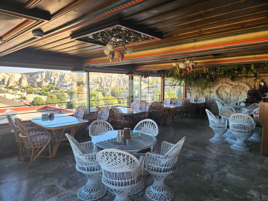 Safran Cave Hotel