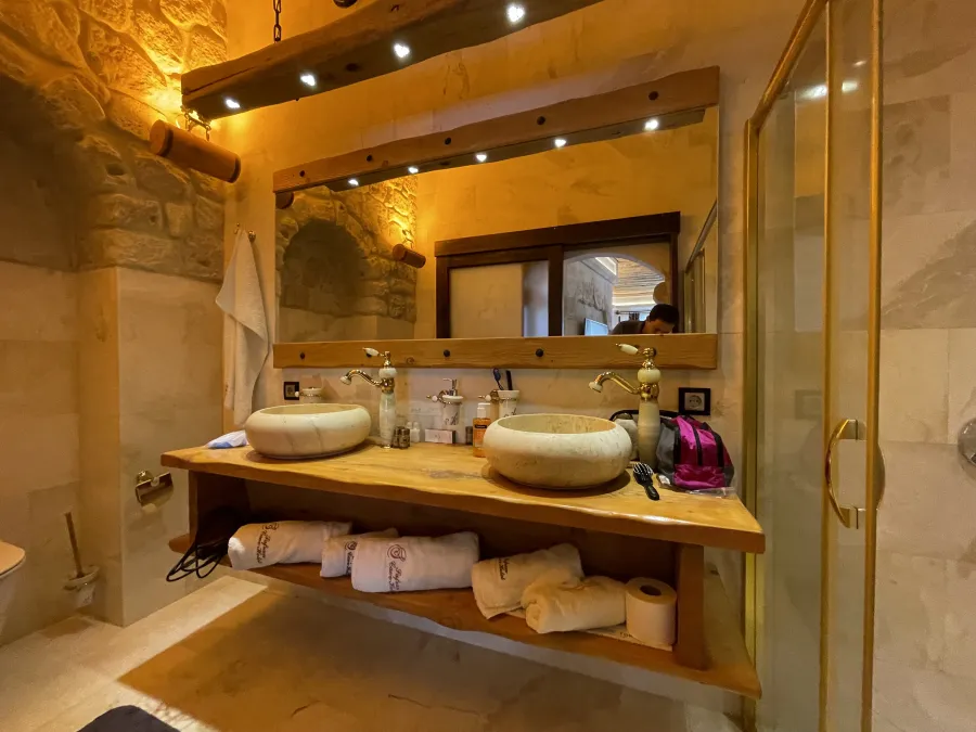 Safran Cave Hotel