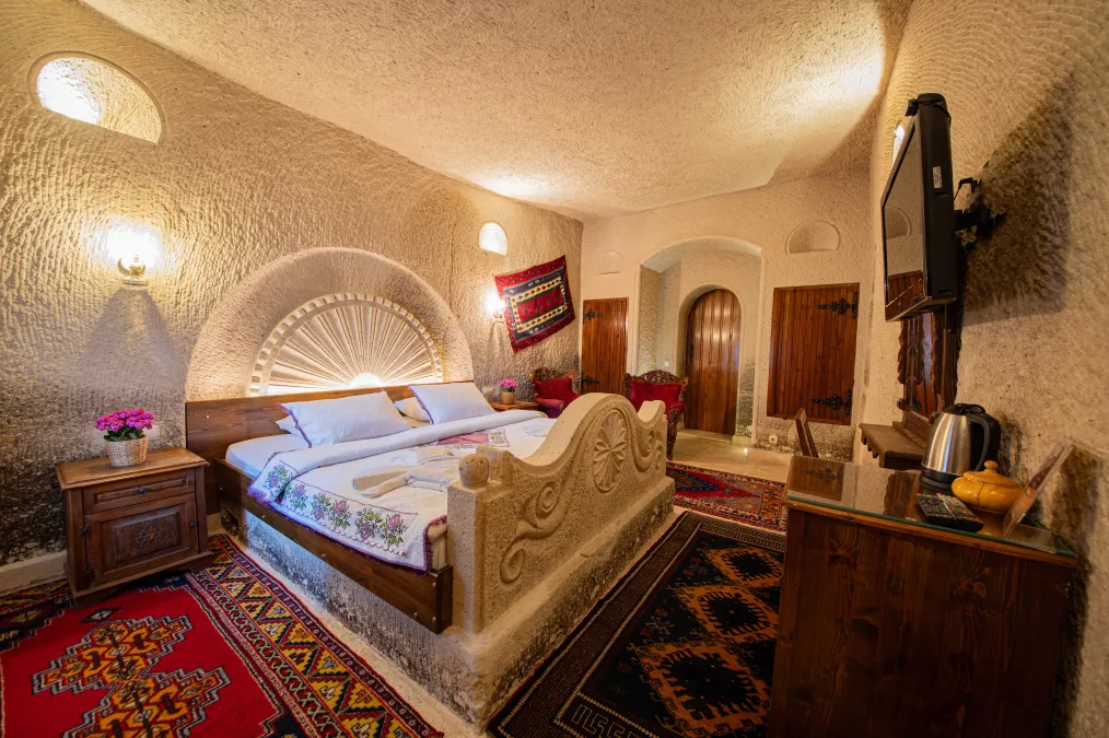 Safran Cave Hotel