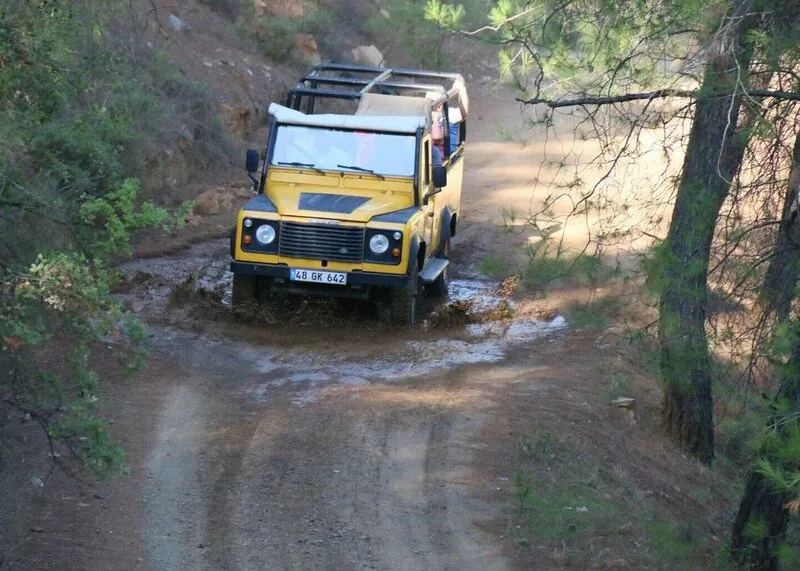 Джип-сафари на целый день в Фетхие с посещением Тлоса и Саклыкента
