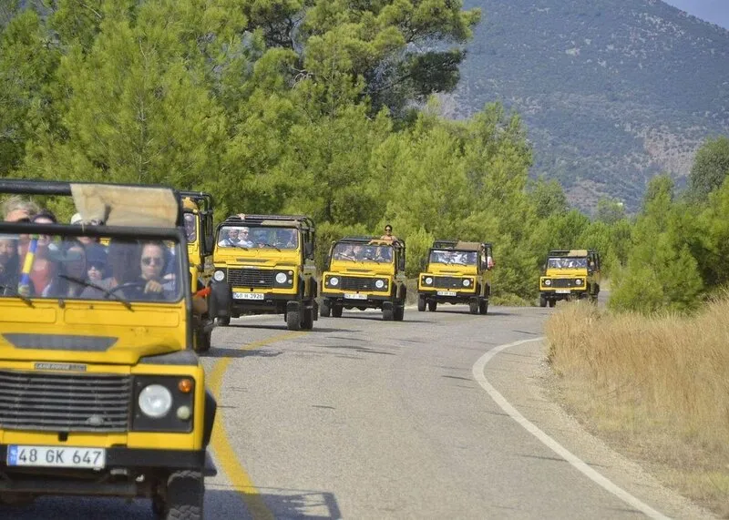 Джип-сафари на целый день в Фетхие с посещением Тлоса и Саклыкента
