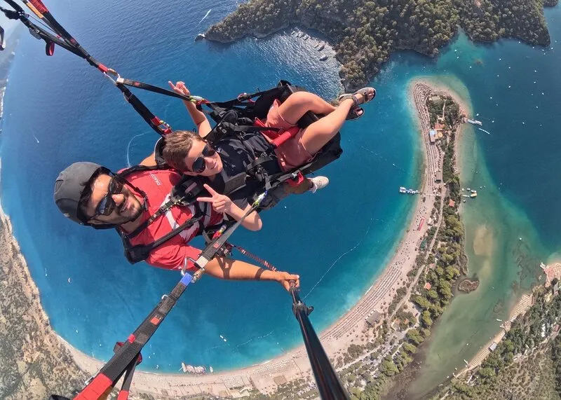 Параглайдинг в Фетхие Олюдениз, Турция
