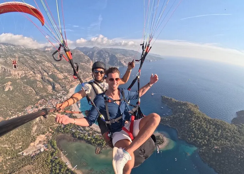 Параглайдинг в Фетхие Олюдениз, Турция
