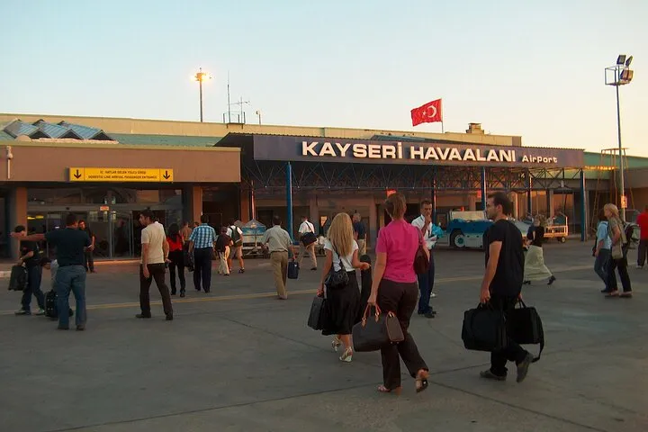 Kayseri Airport: Private Transfer to Cappadocia