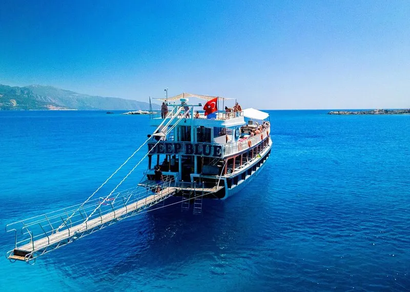 Олюдениз: Круиз на целый день с обедом и посещением Долины бабочек
