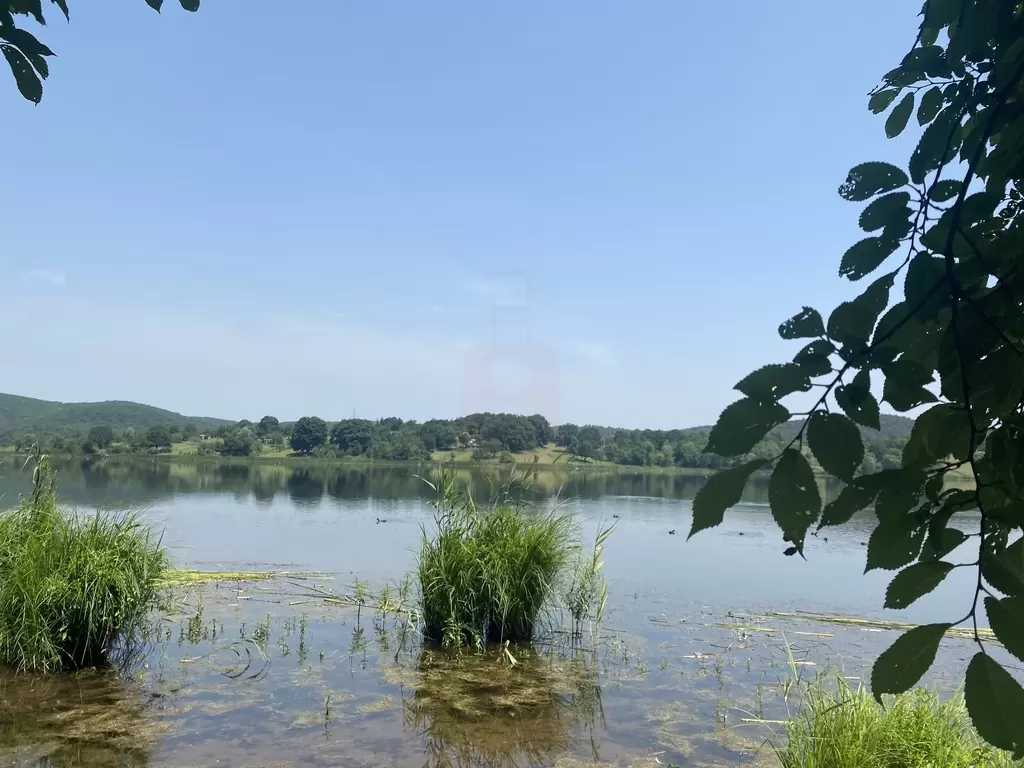 بحيرة بويرازلار