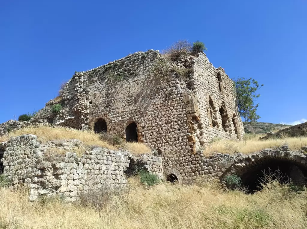 قلعة باجراس