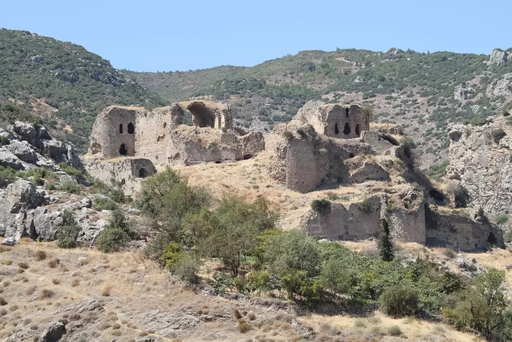 قلعة باجراس