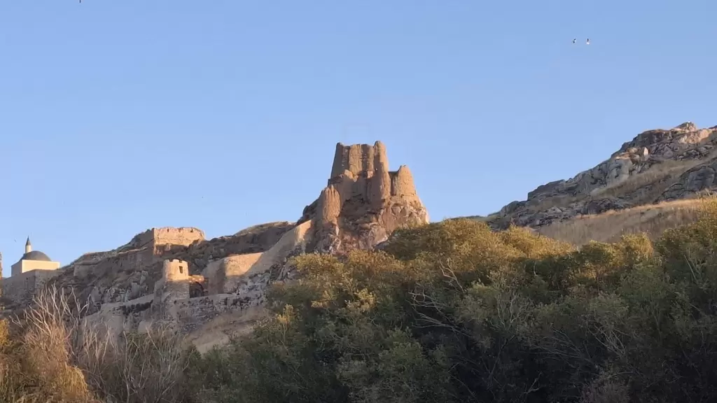 اكتشف قلعة فان | يكتشف | TourTurka