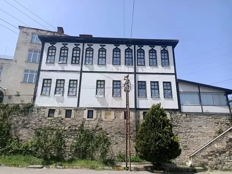 Bolaman Castle