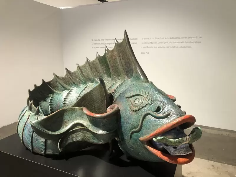 Откройте для себя Измирский музей искусства и скульптуры