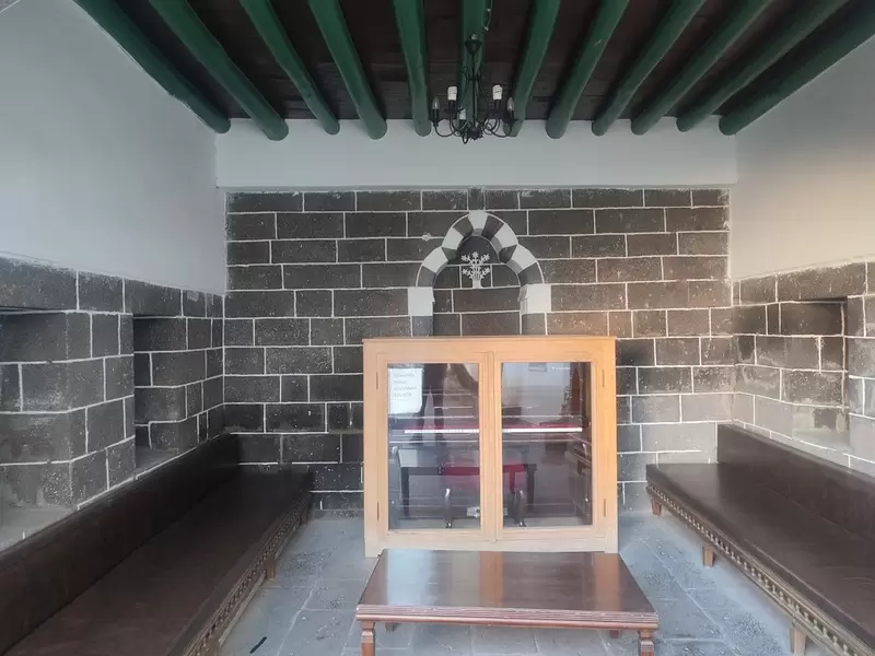 探索艾哈迈德·阿里夫文学博物馆图书馆