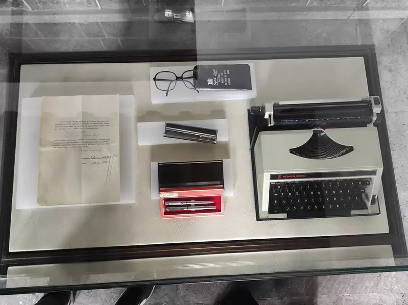 探索艾哈迈德·阿里夫文学博物馆图书馆