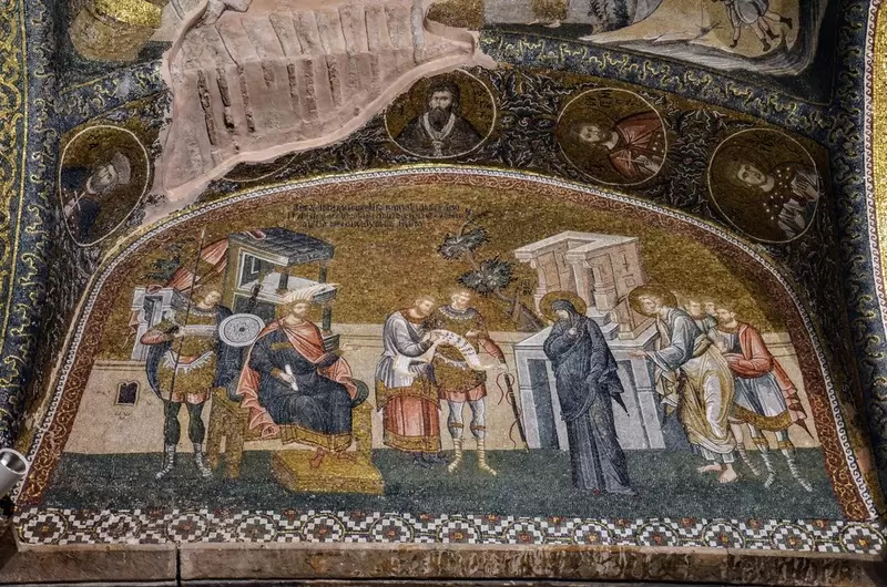 Откройте для себя церковь Хора