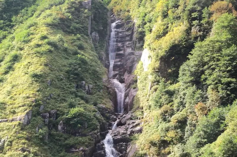 モヴリの滝