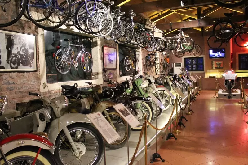 Discover Rahmi M. Koç Museum