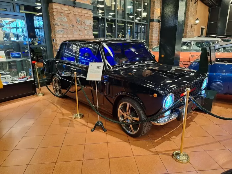 Discover Rahmi M. Koç Museum