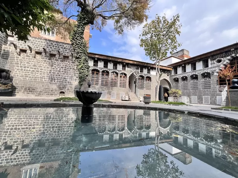 探索 Cahit Sıtkı Tarancı 博物馆