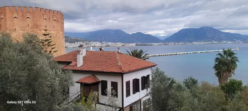 探索阿拉尼亚城堡