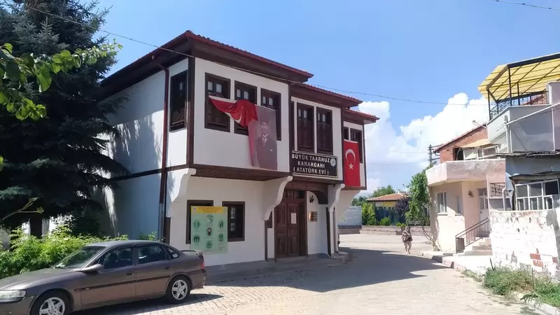 Atatürk'ün Evini (Şuhut) Keşfedin