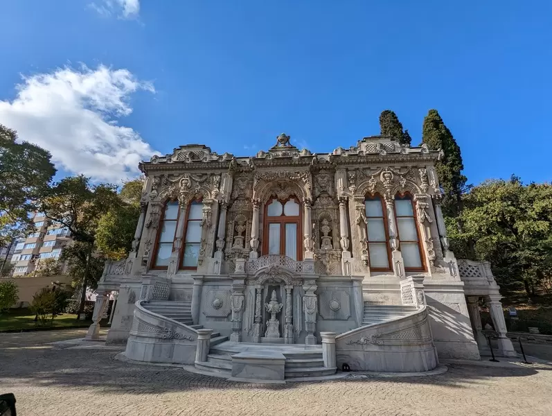 Откройте для себя дворец Ихламур