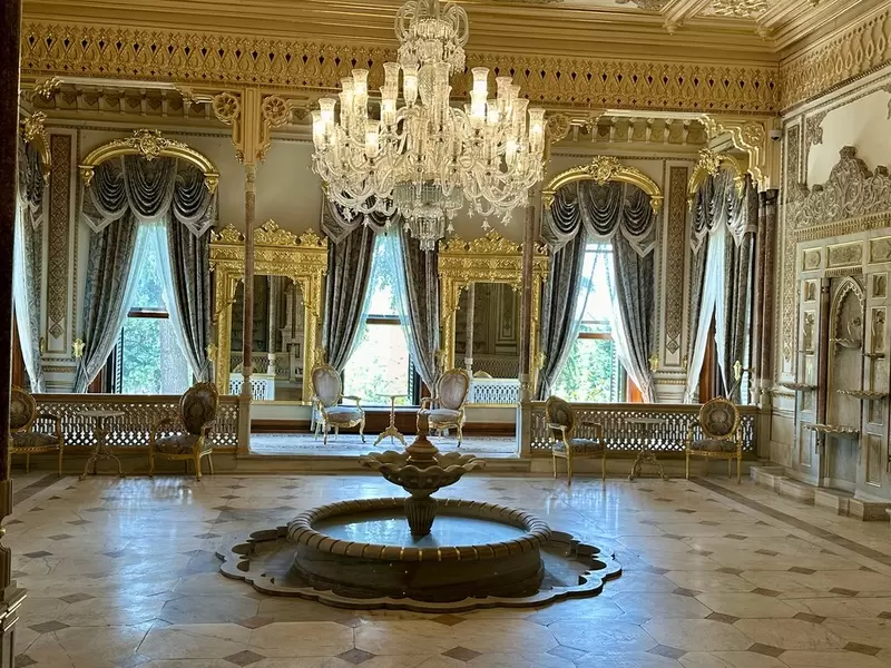 Откройте для себя дворец Йылдыз