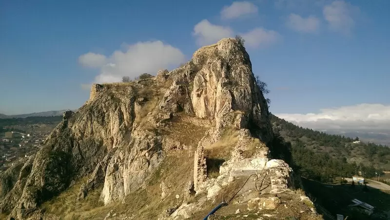 Entdecken Sie die Burg Tokat