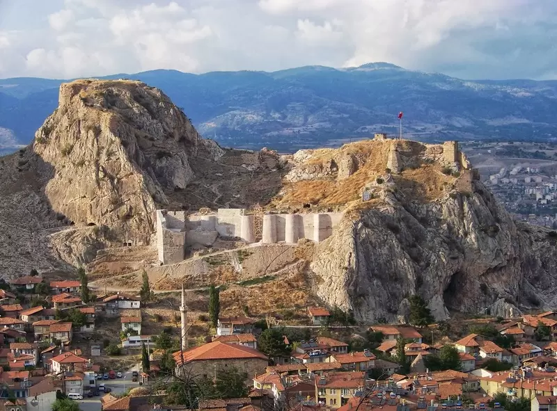 Entdecken Sie die Burg Tokat