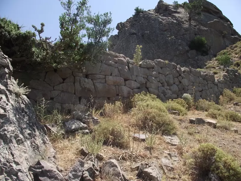 Откройте для себя замок Санджаклы