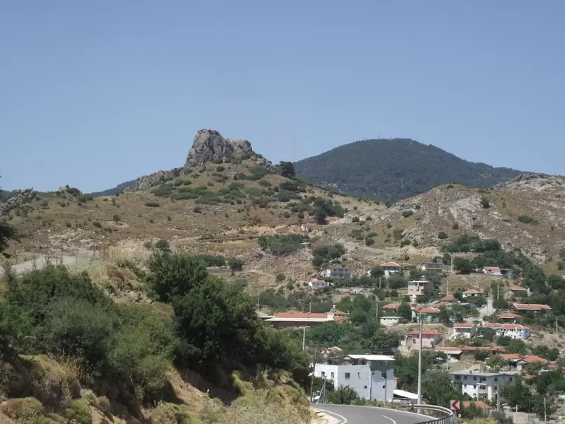 Откройте для себя замок Санджаклы