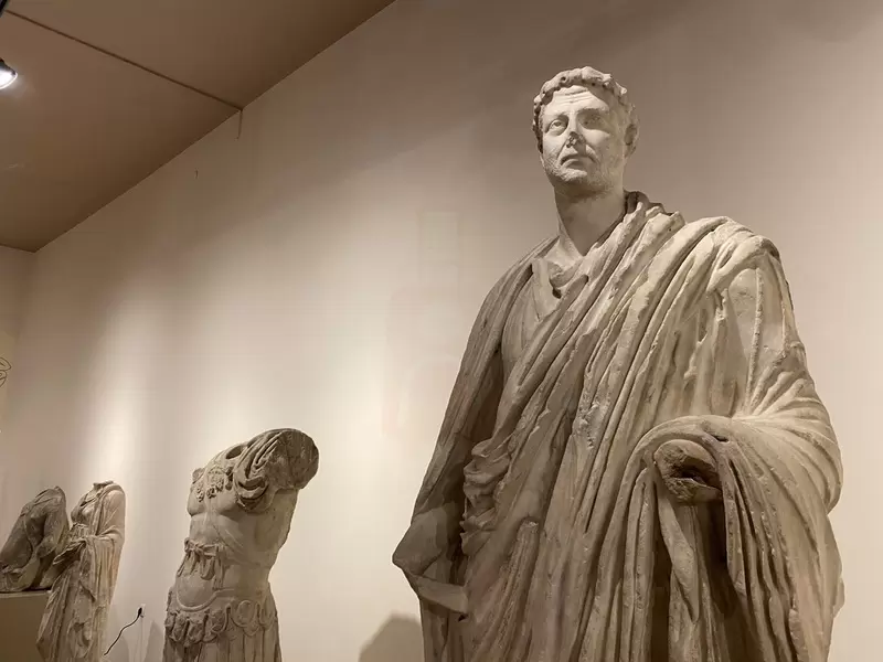 Entdecken Sie das Archäologische Museum Bursa