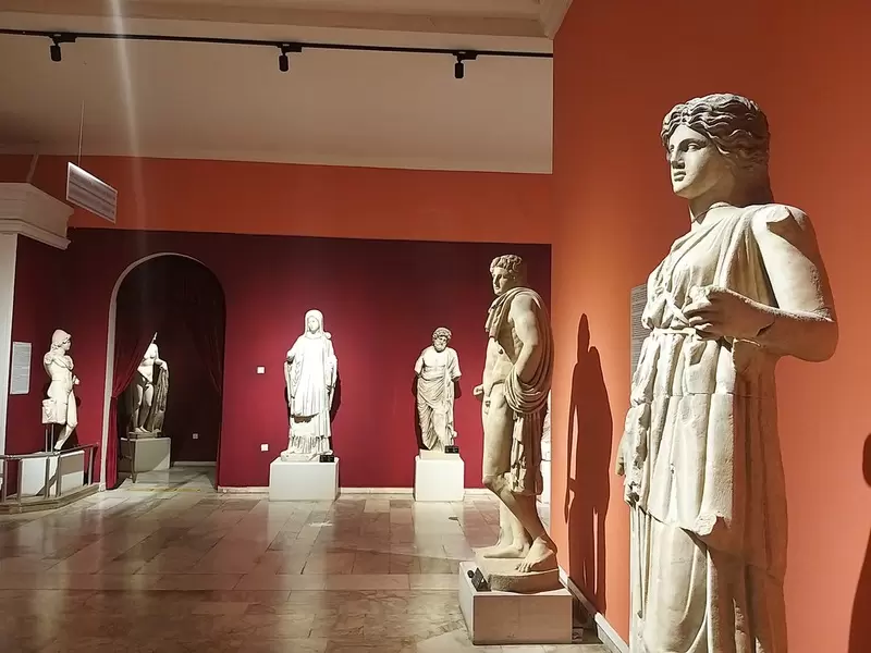 Откройте для себя музей Анталии