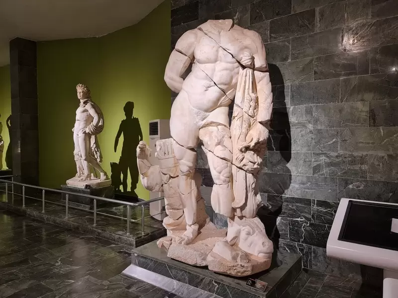 Откройте для себя музей Анталии