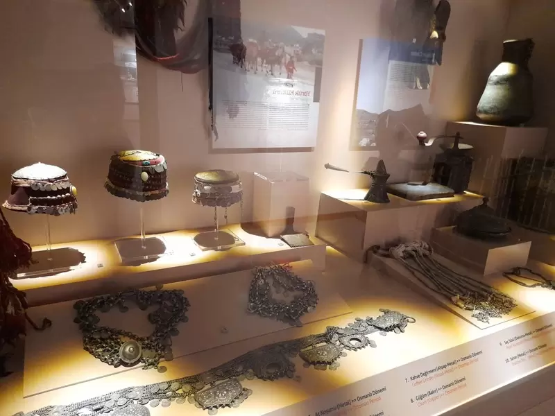 タルスス博物館を発見する