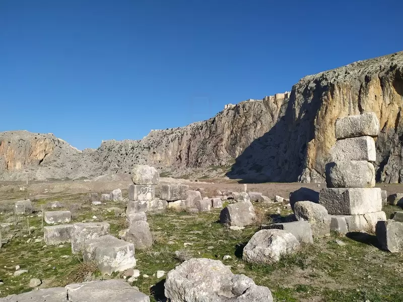 Discover Anavarza Castle