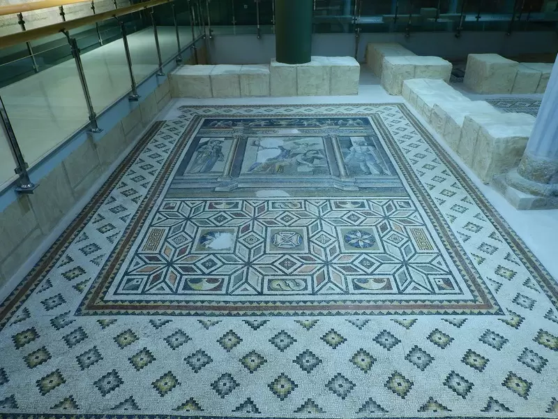 Откройте для себя Археологический музей Хатая