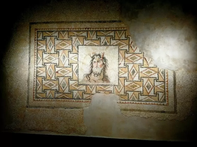 Откройте для себя Археологический музей Хатая